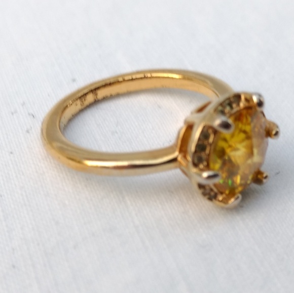 Vintage Lemon Citrine Cocktail Ring in Gold- Size 6.75 - Picture 4 of 6